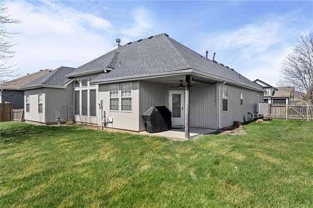 909 SE 13th Street, Lee's Summit, MO 64081