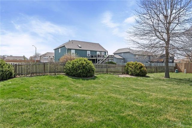 909 SE 13th Street, Lee's Summit, MO 64081