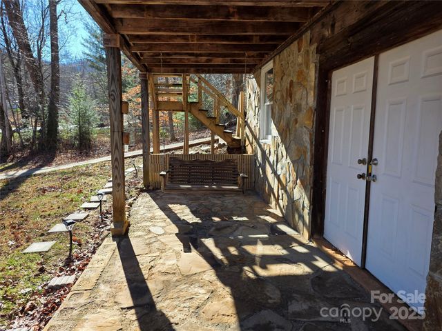 536 Hickory Springs Road, Burnsville, NC 28714