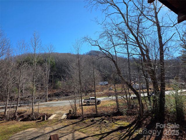 536 Hickory Springs Road, Burnsville, NC 28714