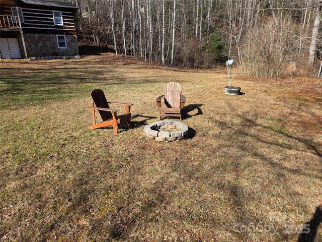 536 Hickory Springs Road, Burnsville, NC 28714