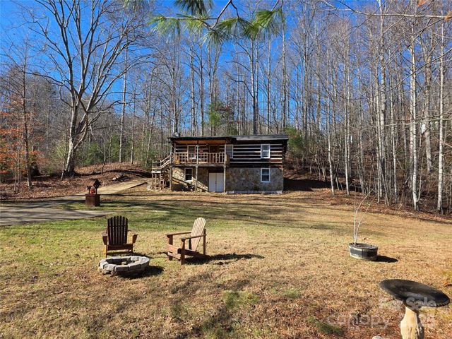 536 Hickory Springs Road, Burnsville, NC 28714
