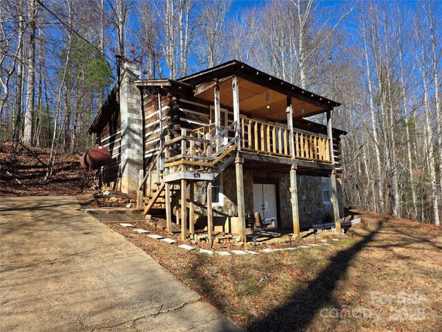 536 Hickory Springs Road, Burnsville, NC 28714