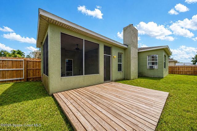 1090 Castile Road SE, Palm Bay, FL 32909