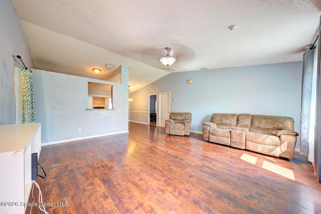 1090 Castile Road SE, Palm Bay, FL 32909
