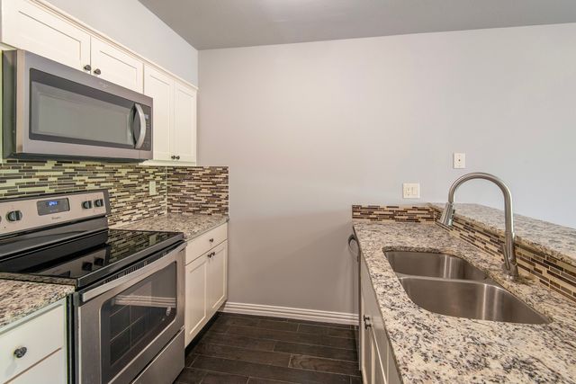 6220 Bentwood Trail 502, Dallas, TX 75252