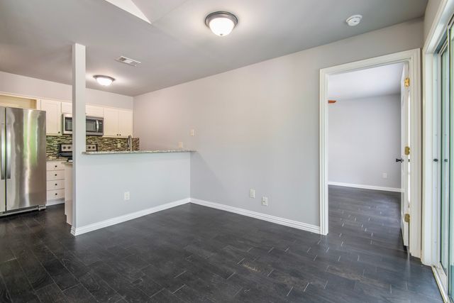 6220 Bentwood Trail 502, Dallas, TX 75252