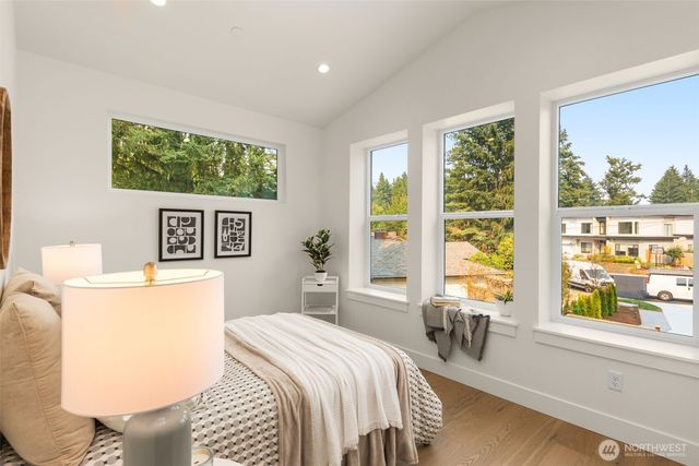 13637 103rd Avenue NE, Kirkland, WA 98034