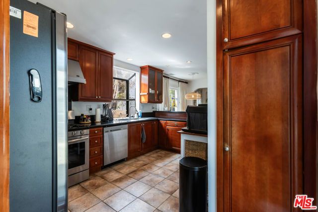 2310 Manning Avenue, Los Angeles, CA 90064