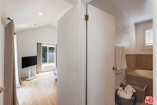 2310 Manning Avenue, Los Angeles, CA 90064