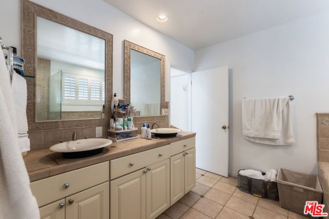 2310 Manning Avenue, Los Angeles, CA 90064