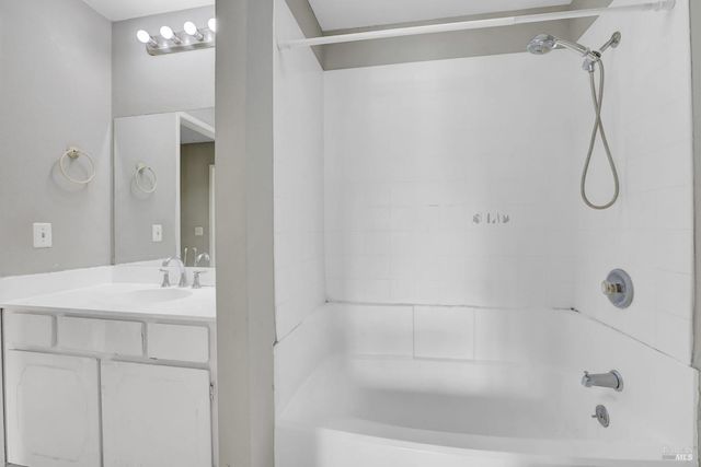 566 Santa Alicia Dr, Rohnert Park, CA 94928