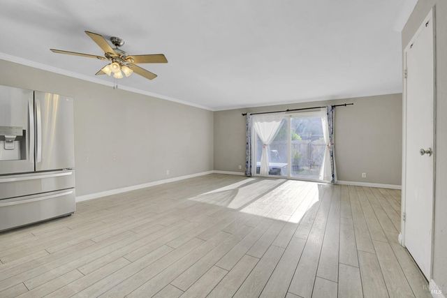 566 Santa Alicia Dr, Rohnert Park, CA 94928