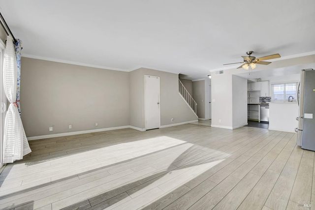 566 Santa Alicia Dr, Rohnert Park, CA 94928