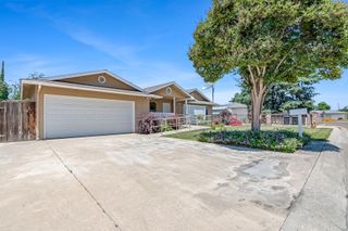201 N Carl Drive, Visalia, CA 93291