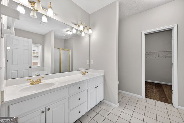 1932 Commons View Circle, Snellville, GA 30078