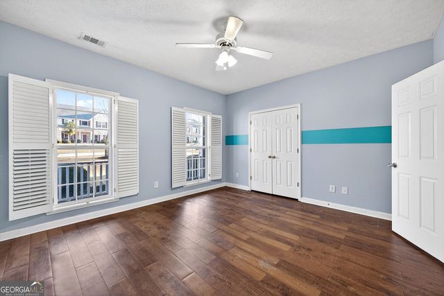 1932 Commons View Circle, Snellville, GA 30078