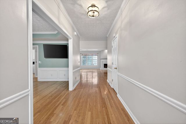 1932 Commons View Circle, Snellville, GA 30078