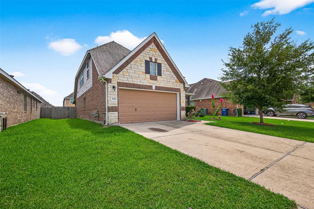8314 Egret Bay Circle, Baytown, TX 77523