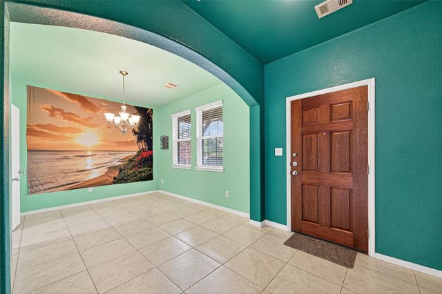 8314 Egret Bay Circle, Baytown, TX 77523