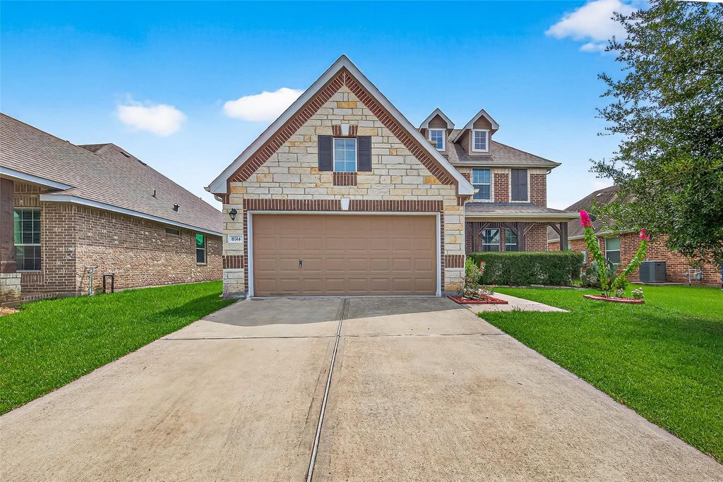 8314 Egret Bay Circle, Baytown, TX 77523