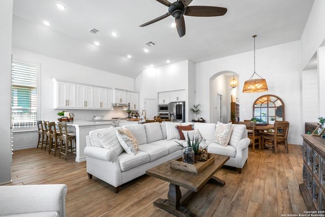 172 Cimarron Creek, Boerne, TX 78006