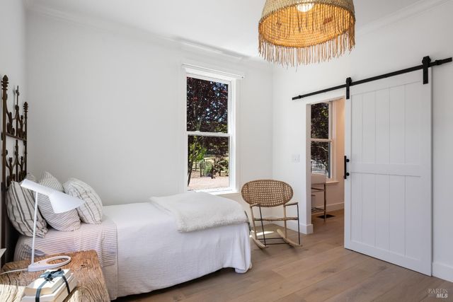 100 W Trinity Rd, Glen Ellen, CA 95442