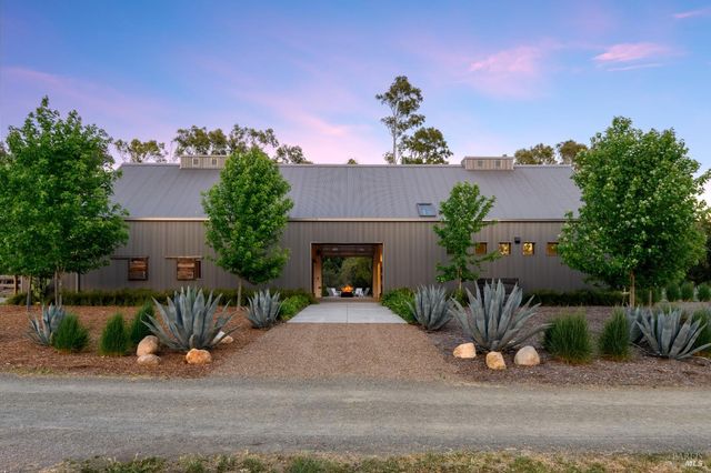 100 W Trinity Rd, Glen Ellen, CA 95442