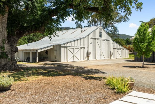 100 W Trinity Rd, Glen Ellen, CA 95442