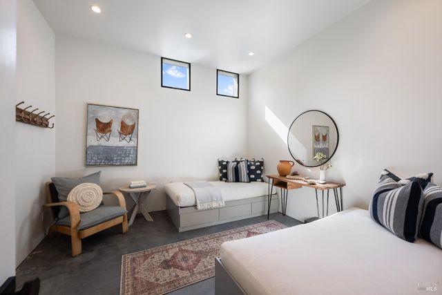 100 W Trinity Rd, Glen Ellen, CA 95442