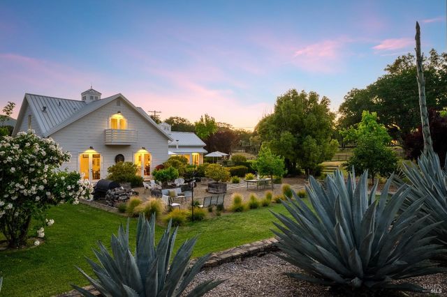 100 W Trinity Rd, Glen Ellen, CA 95442