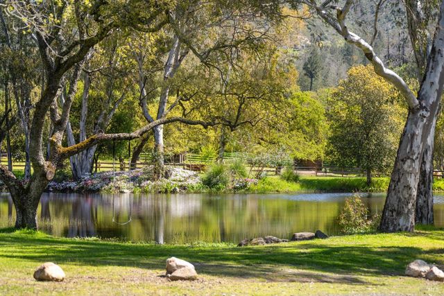 100 W Trinity Rd, Glen Ellen, CA 95442