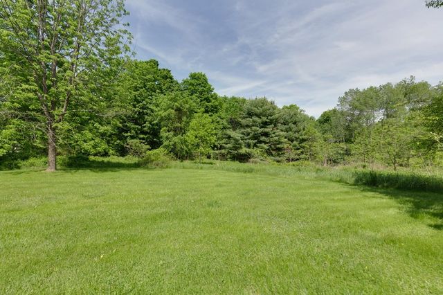 2 Raymond Road, Deerfield, NH 03037
