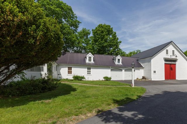 2 Raymond Road, Deerfield, NH 03037