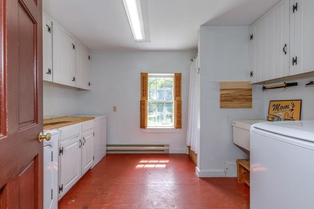 2 Raymond Road, Deerfield, NH 03037