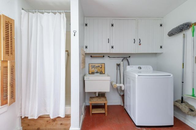 2 Raymond Road, Deerfield, NH 03037