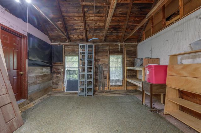 2 Raymond Road, Deerfield, NH 03037