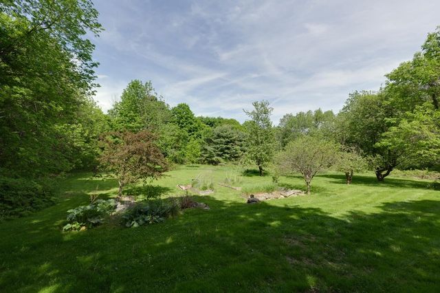 2 Raymond Road, Deerfield, NH 03037