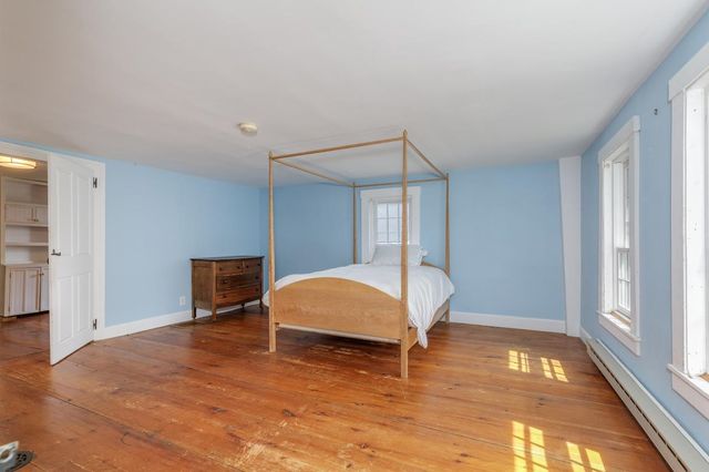 2 Raymond Road, Deerfield, NH 03037
