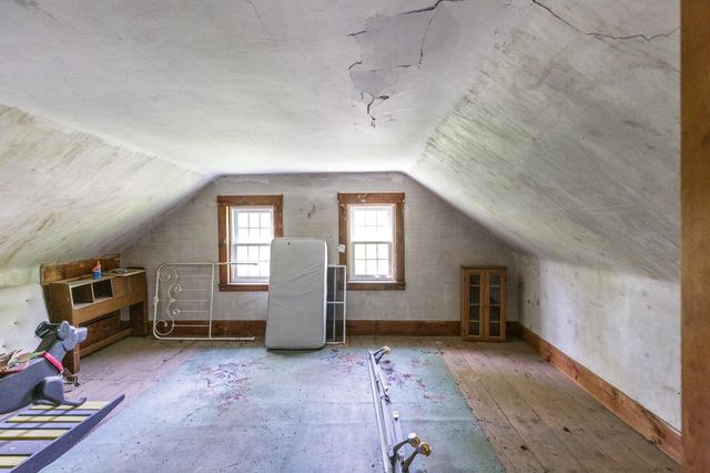 2 Raymond Road, Deerfield, NH 03037