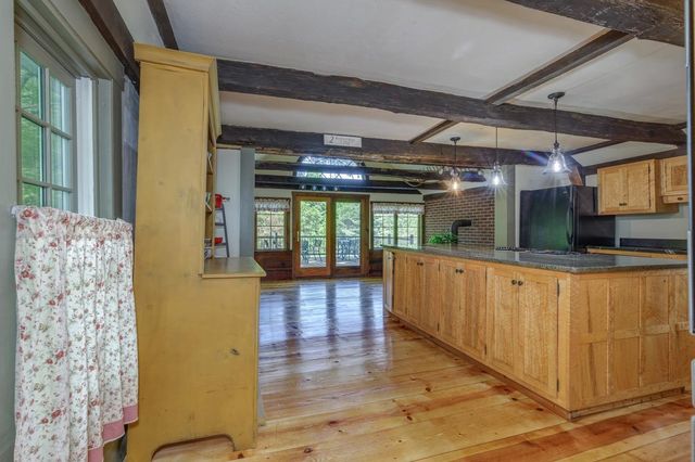 2 Raymond Road, Deerfield, NH 03037