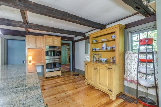 2 Raymond Road, Deerfield, NH 03037