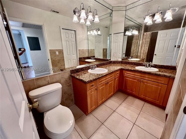 3858 Coral Tree Cir 206, Coconut Creek, FL 33073
