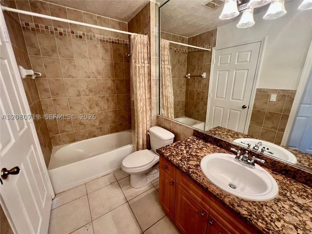 3858 Coral Tree Cir 206, Coconut Creek, FL 33073