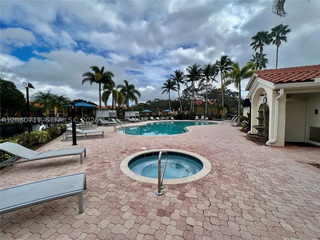 3858 Coral Tree Cir 206, Coconut Creek, FL 33073