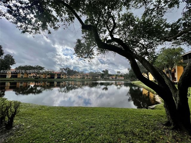 3858 Coral Tree Cir 206, Coconut Creek, FL 33073