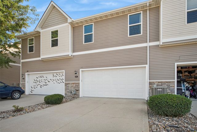 6285 Wistful Vista Drive, West Des Moines, IA 50266