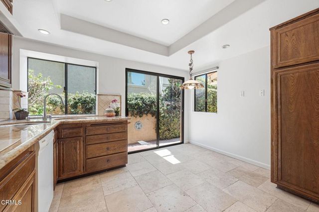 66 Paseo Esplendido, Camarillo, CA 93010