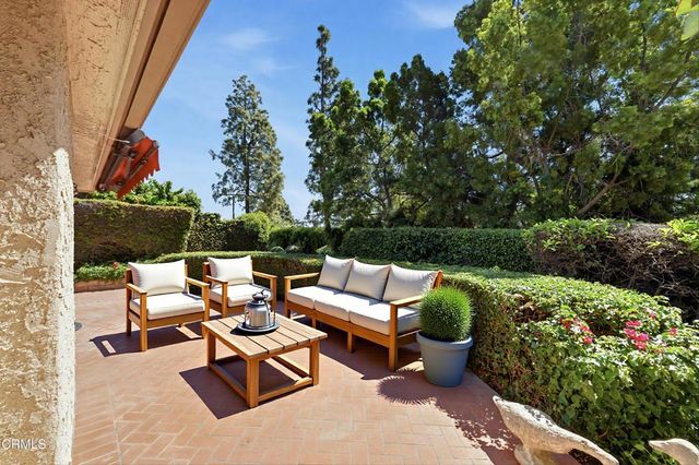 66 Paseo Esplendido, Camarillo, CA 93010