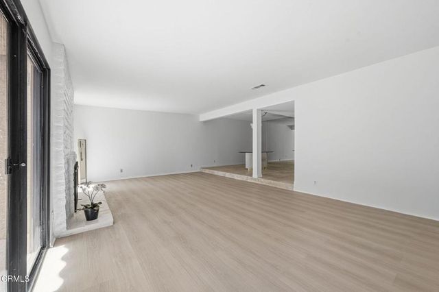 66 Paseo Esplendido, Camarillo, CA 93010